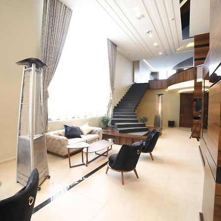 فندق صحارى الخليج Sahara Gulf Hotel Apartments Амман Екстер'єр фото