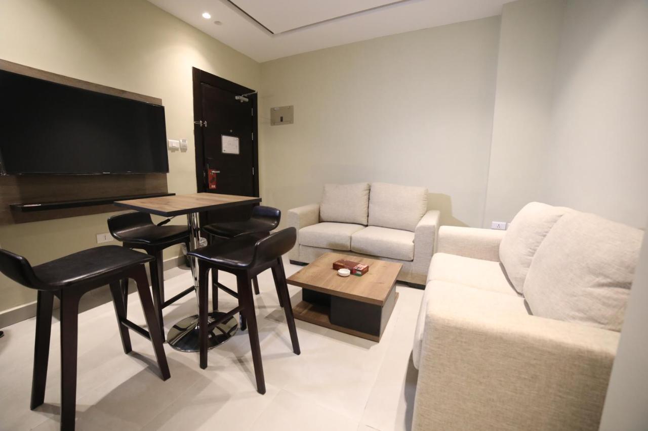 فندق صحارى الخليج Sahara Gulf Hotel Apartments Амман Екстер'єр фото